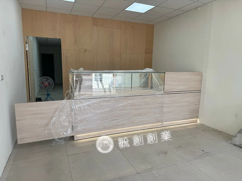 手機行玻璃展示櫃台