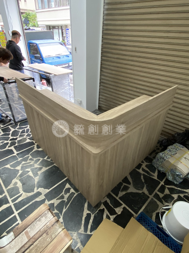 L型木作櫃台