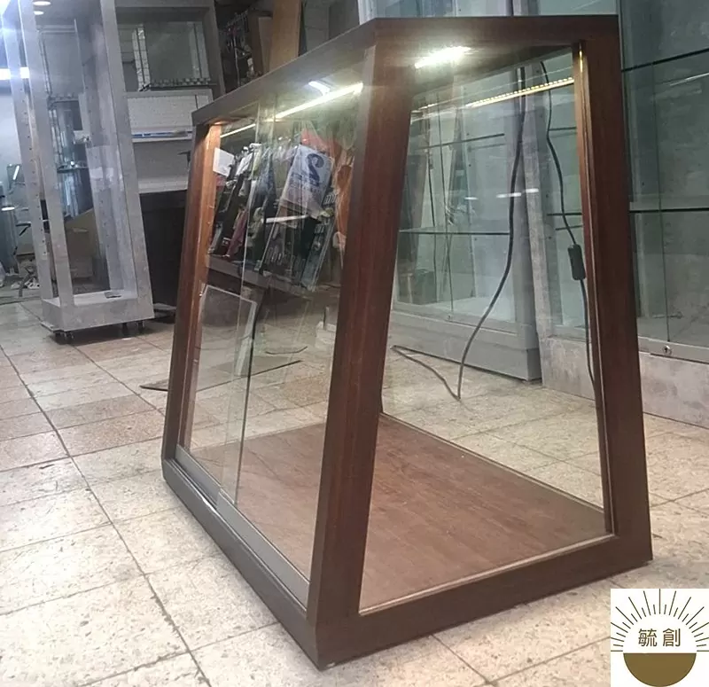 斜面玻璃櫃，桌面展示櫃