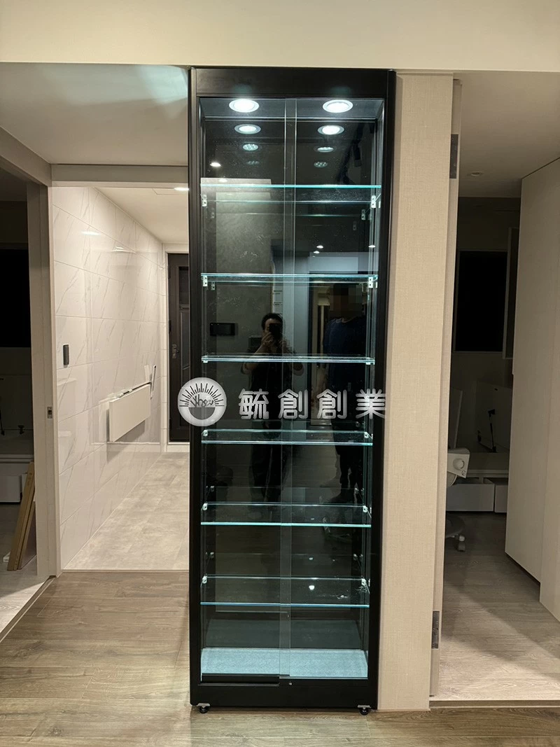 公仔展示櫃-鋁邊框玻璃櫃