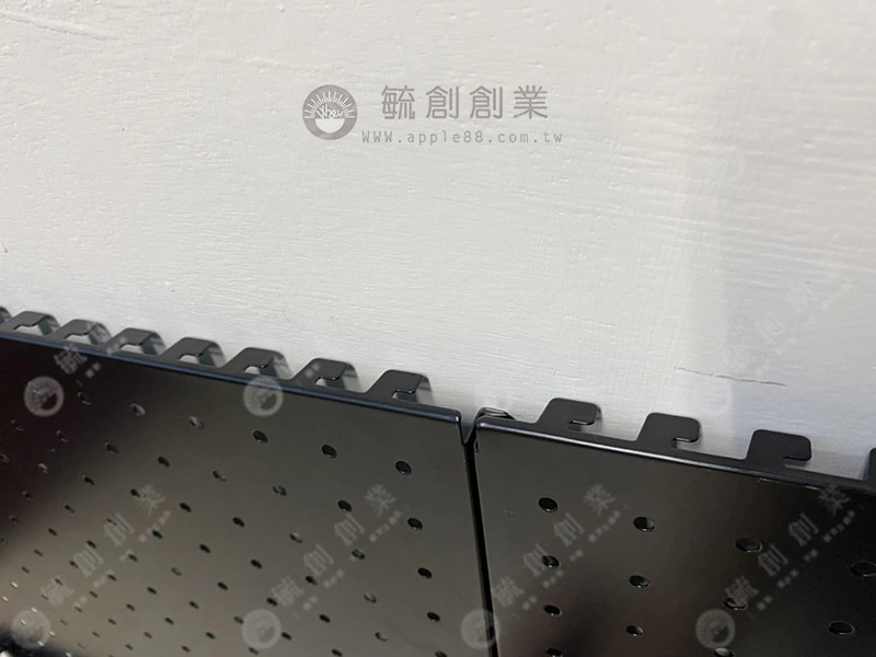 黑色洞洞板 洞洞鐵板-牆面陳列案例