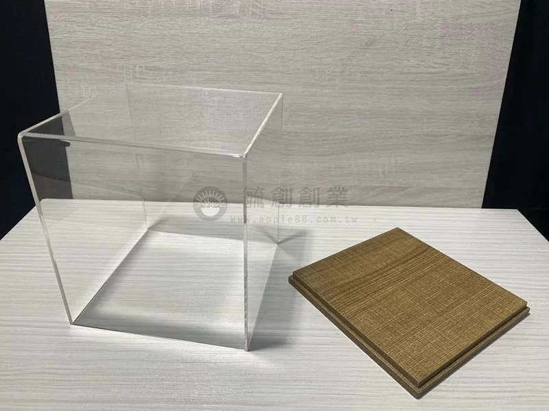 壓克力公仔盒/木底座模型展示盒
