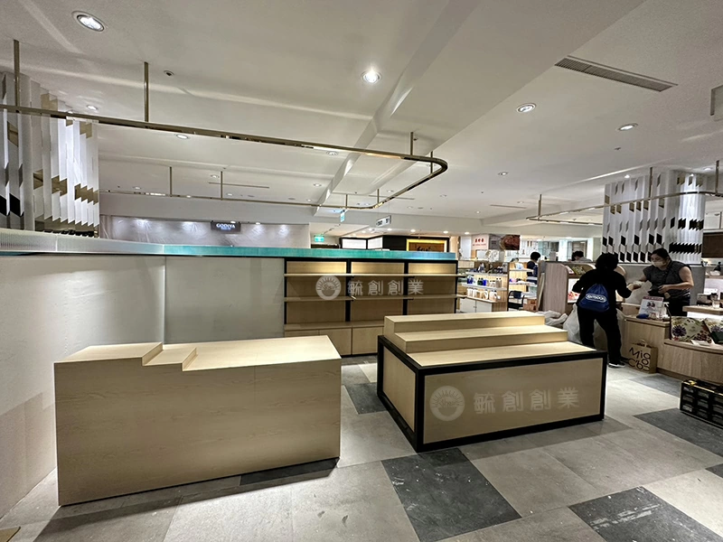 proimages/2021NEW客製貨架/百貨階梯櫃 (2)-jpg.webp