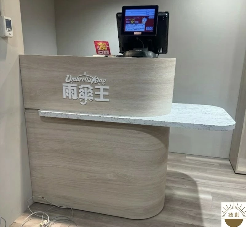 雨傘展示櫃訂製