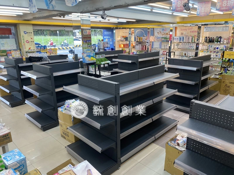 proimages/E裝潢/A藥局裝潢/台南藥局洞板貨架-jpg.webp