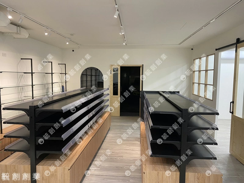 proimages/G超市陳列貨架/a洞洞板貨架系列/洞板貨架木座底櫃 (4)-jpg.webp