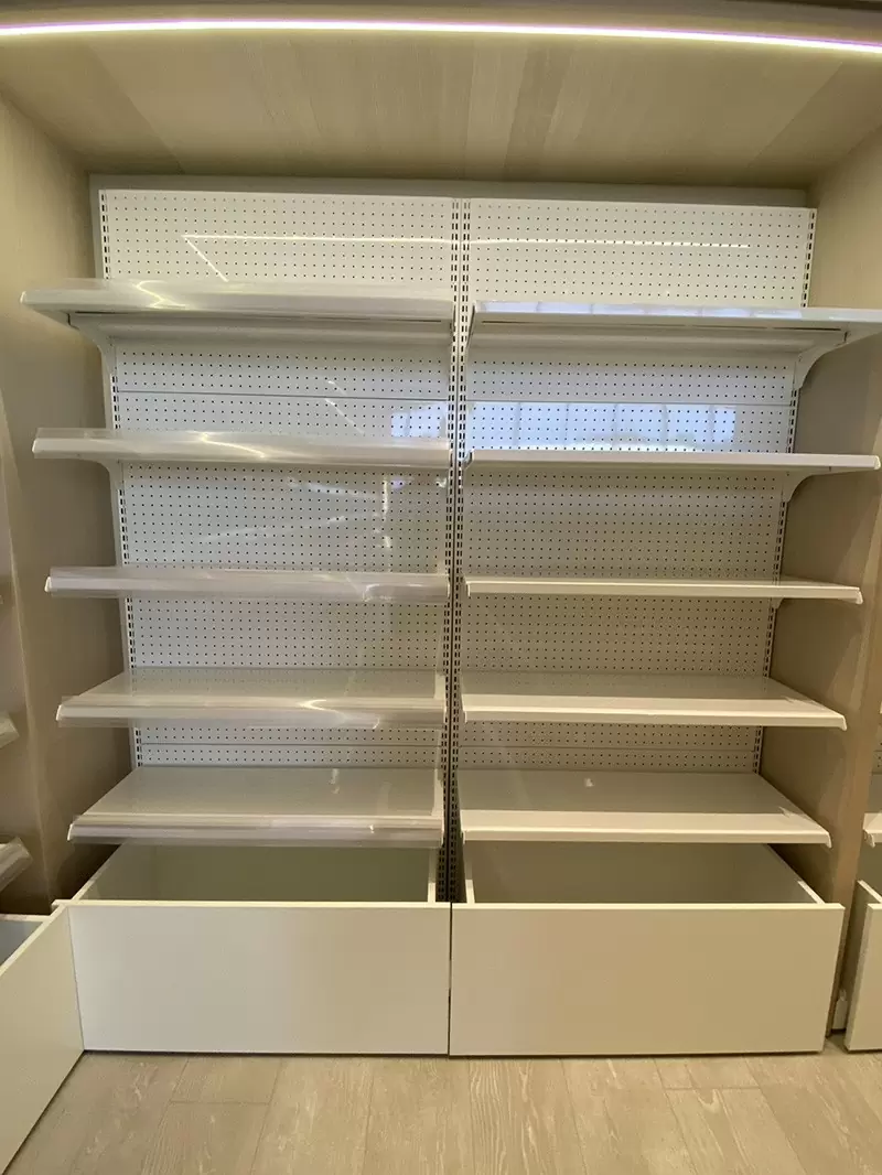 洞洞板展示架-設計木框