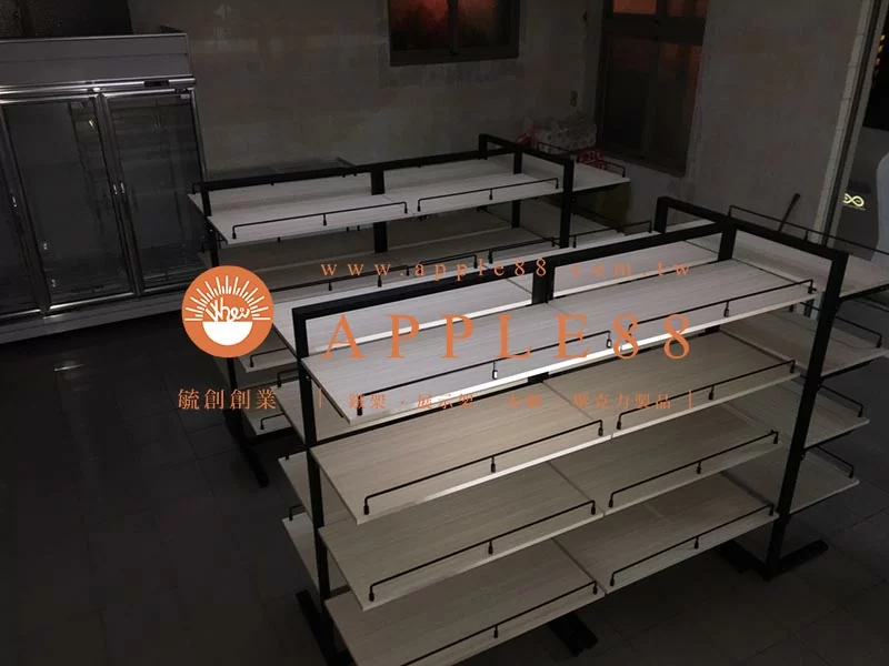 訂製商品展示架-北歐鄉村風