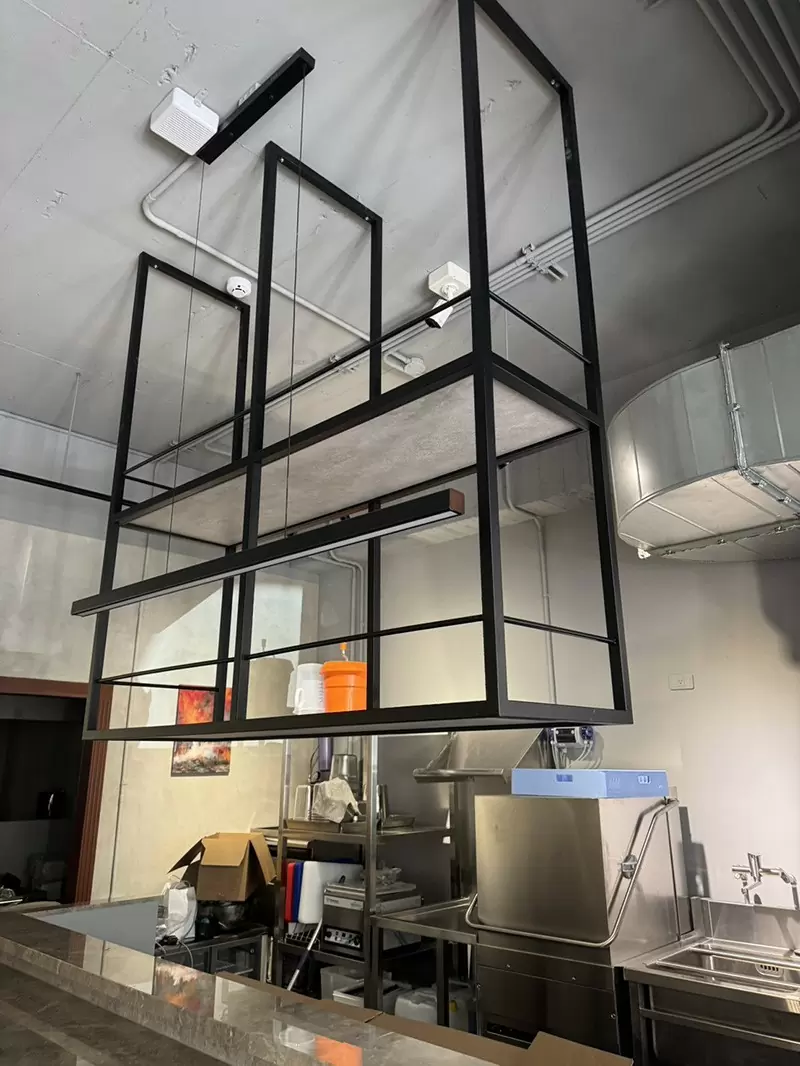 吧檯吊掛層架 | 工業風展示架訂製