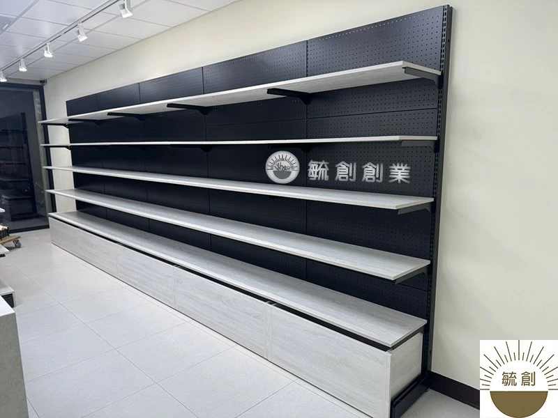 玩具店洞洞板展示架，L型水泥灰櫃台