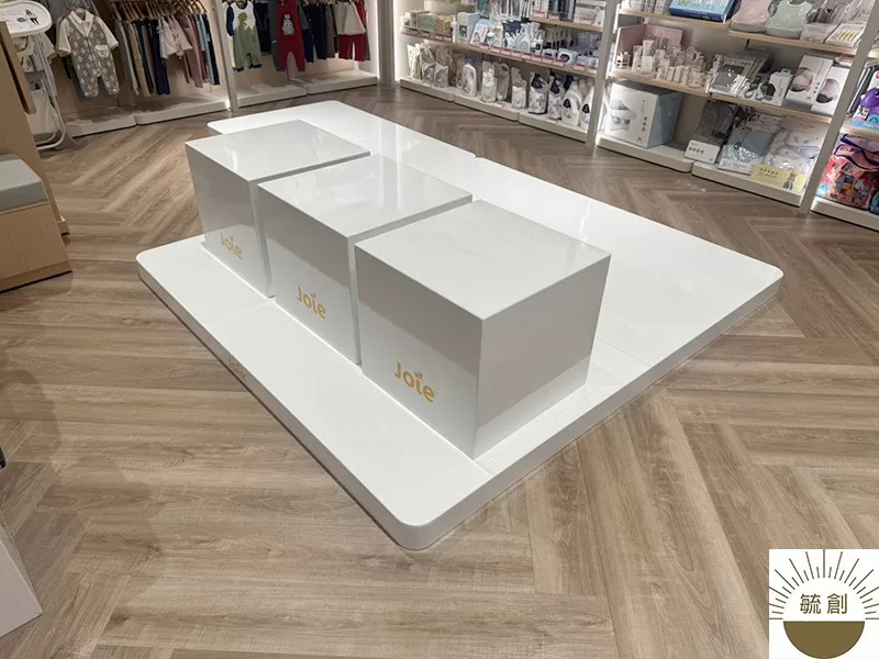 幼兒安全座椅|嬰兒手推車展示台訂製-大江購物中心