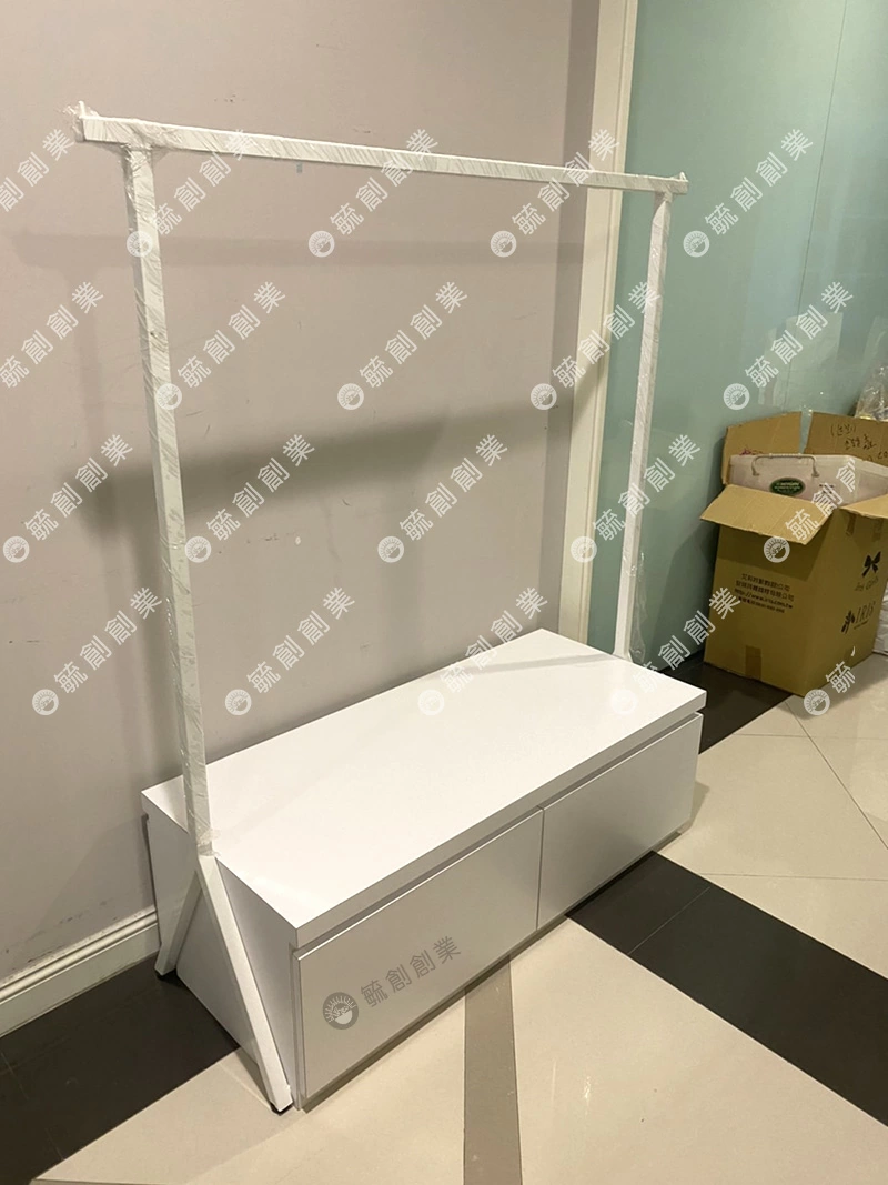 proimages/a掛衣架/A服飾店吊衣架/服飾陳列架-矮櫃-jpg.webp