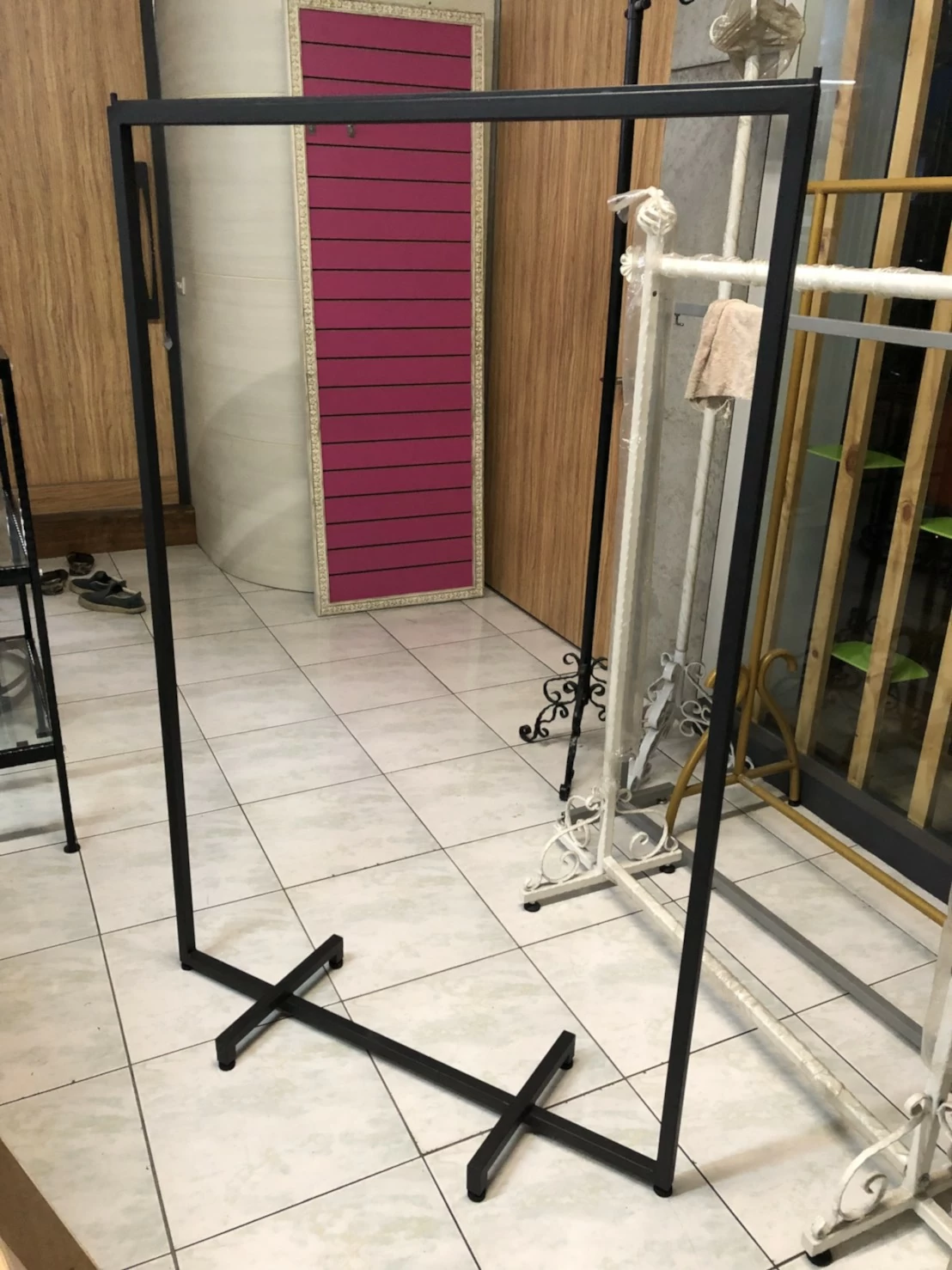 簡約風掛衣展示架
